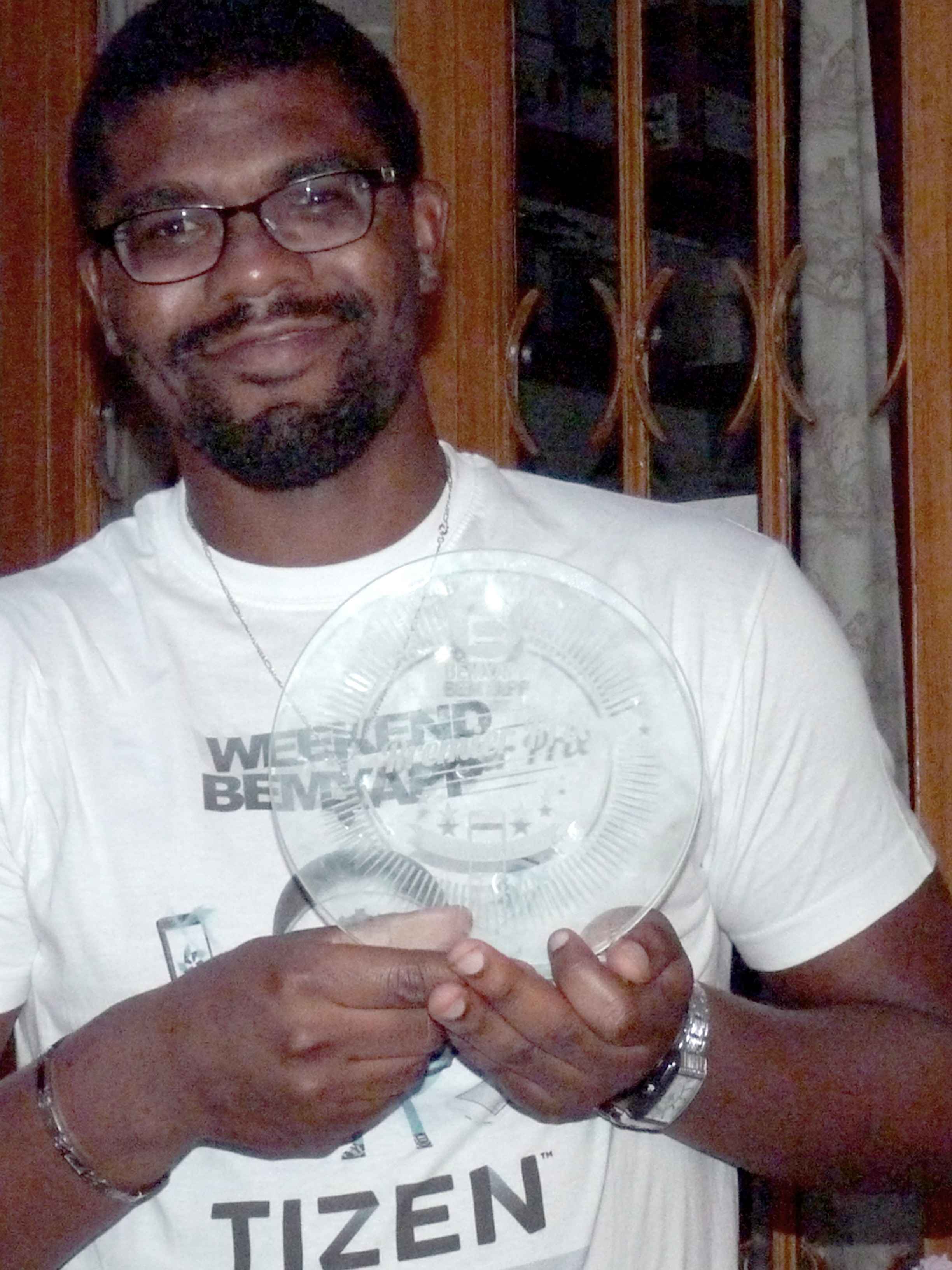 Kevin Tresor with the Tizen challenge trophy